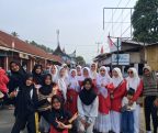 Semangat Kemerdekaan Menggema! Keluarga Besar MTsN 17 Tanah Datar Ramaikan Jalan Santai Kecamatan Rambatan